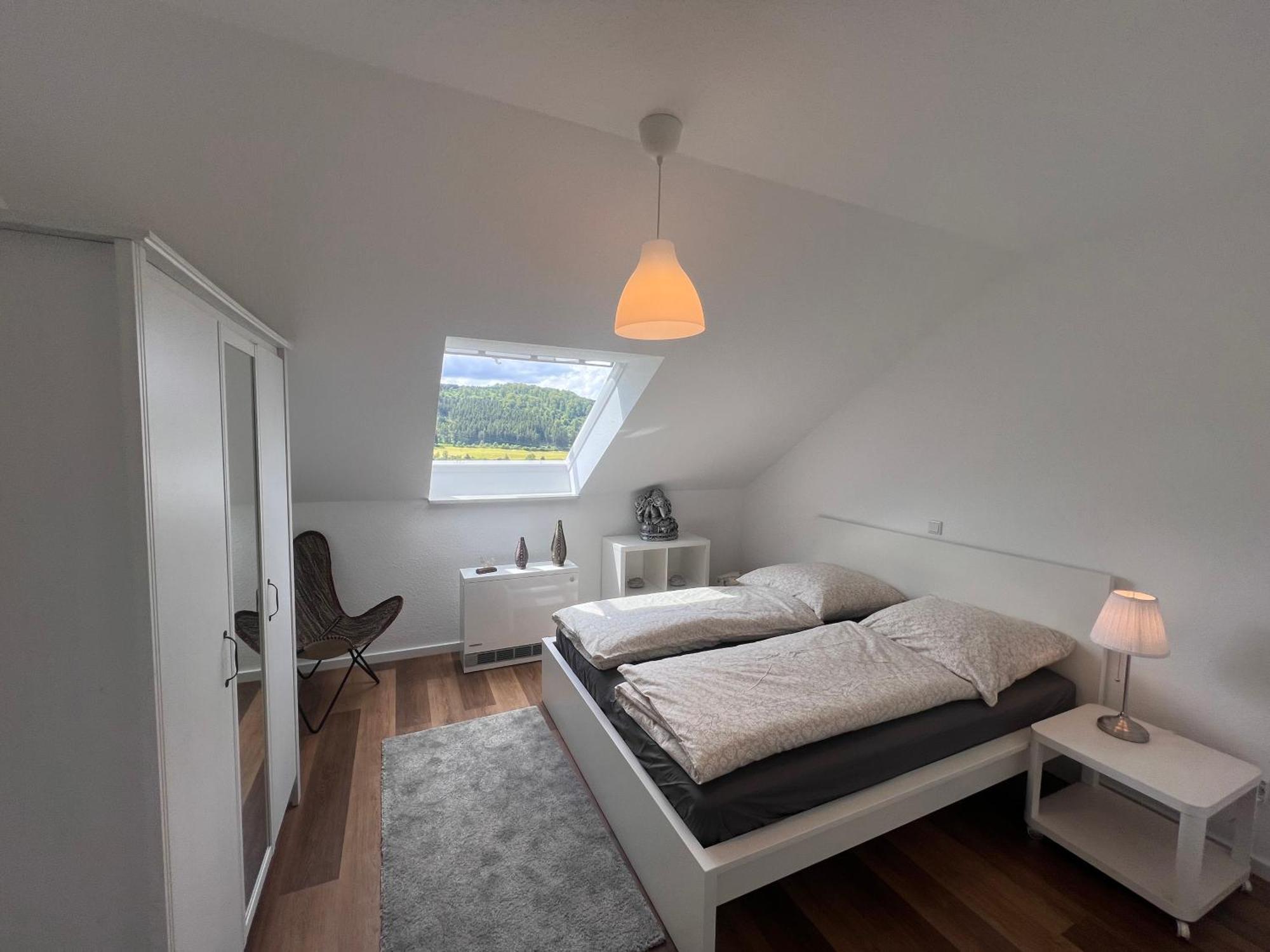Gemuetliche 3-Zimmer-Wohnung Mit Panoramablick Und Kostenlosem Ueberdachten Parkplatz Winterberg Exterior foto
